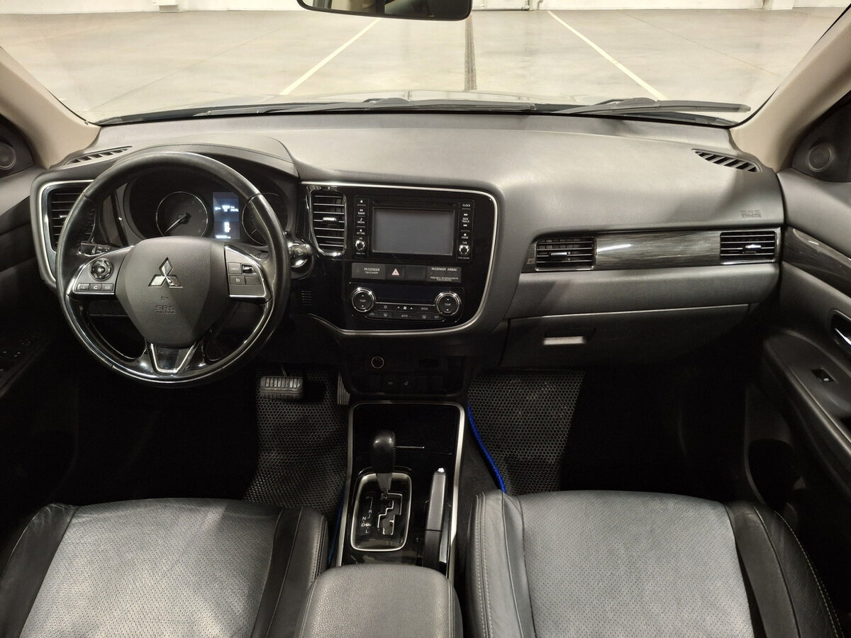 Купить Mitsubishi Outlander с пробегом. Фото: #12