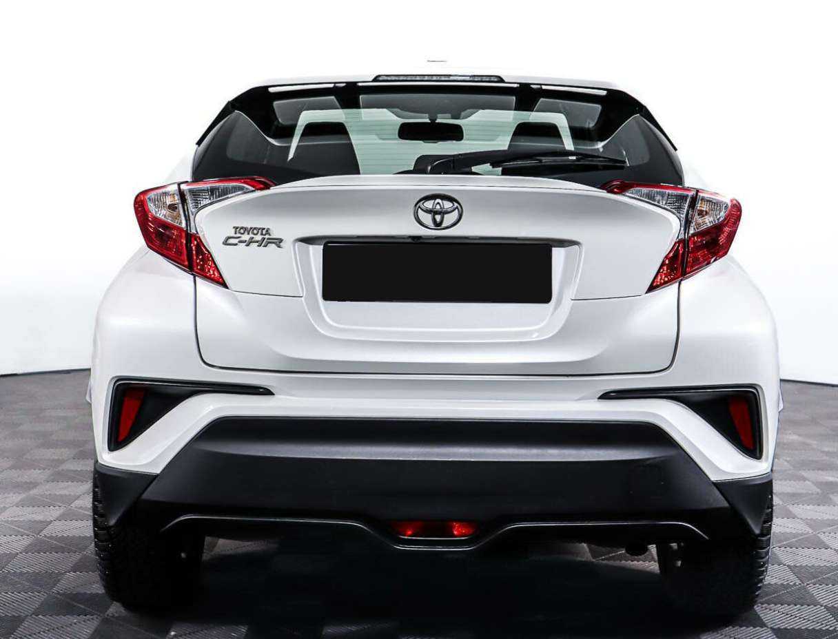 Купить Toyota C-HR с пробегом. Фото: #5