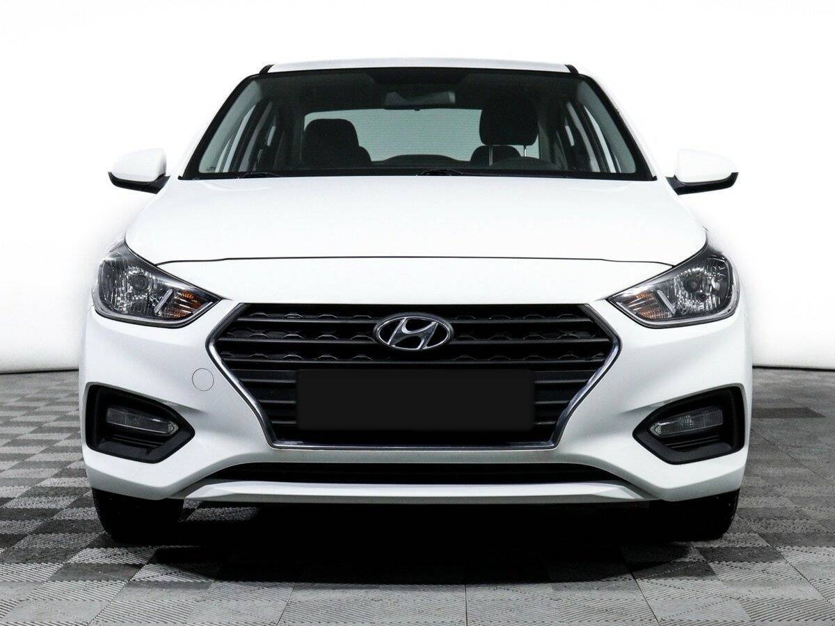Купить Hyundai Solaris с пробегом. Фото: #1