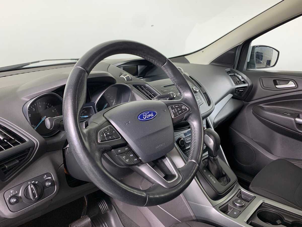 Купить Ford Kuga с пробегом. Фото: #11