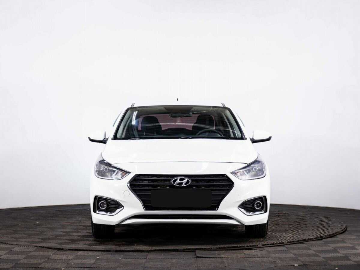 Купить Hyundai Solaris с пробегом. Фото: #1