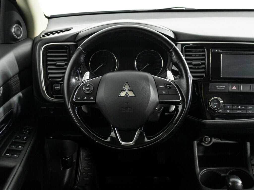 Купить Mitsubishi Outlander с пробегом. Фото: #17