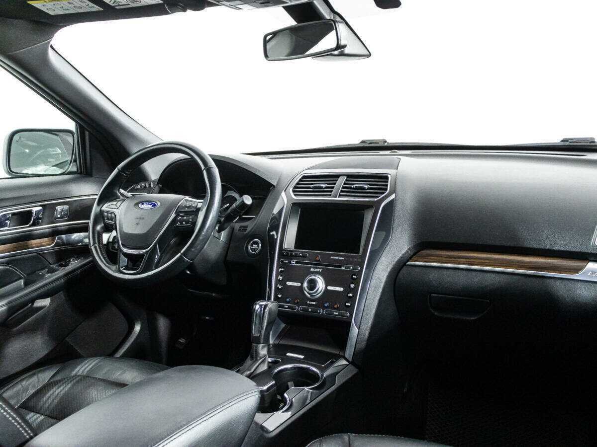 Купить Ford Explorer с пробегом. Фото: #8