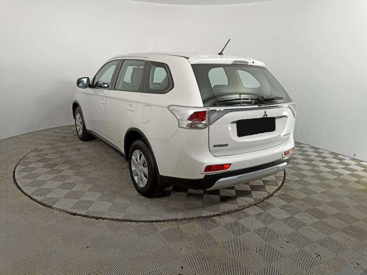 Купить Mitsubishi Outlander с пробегом. Фото: #6