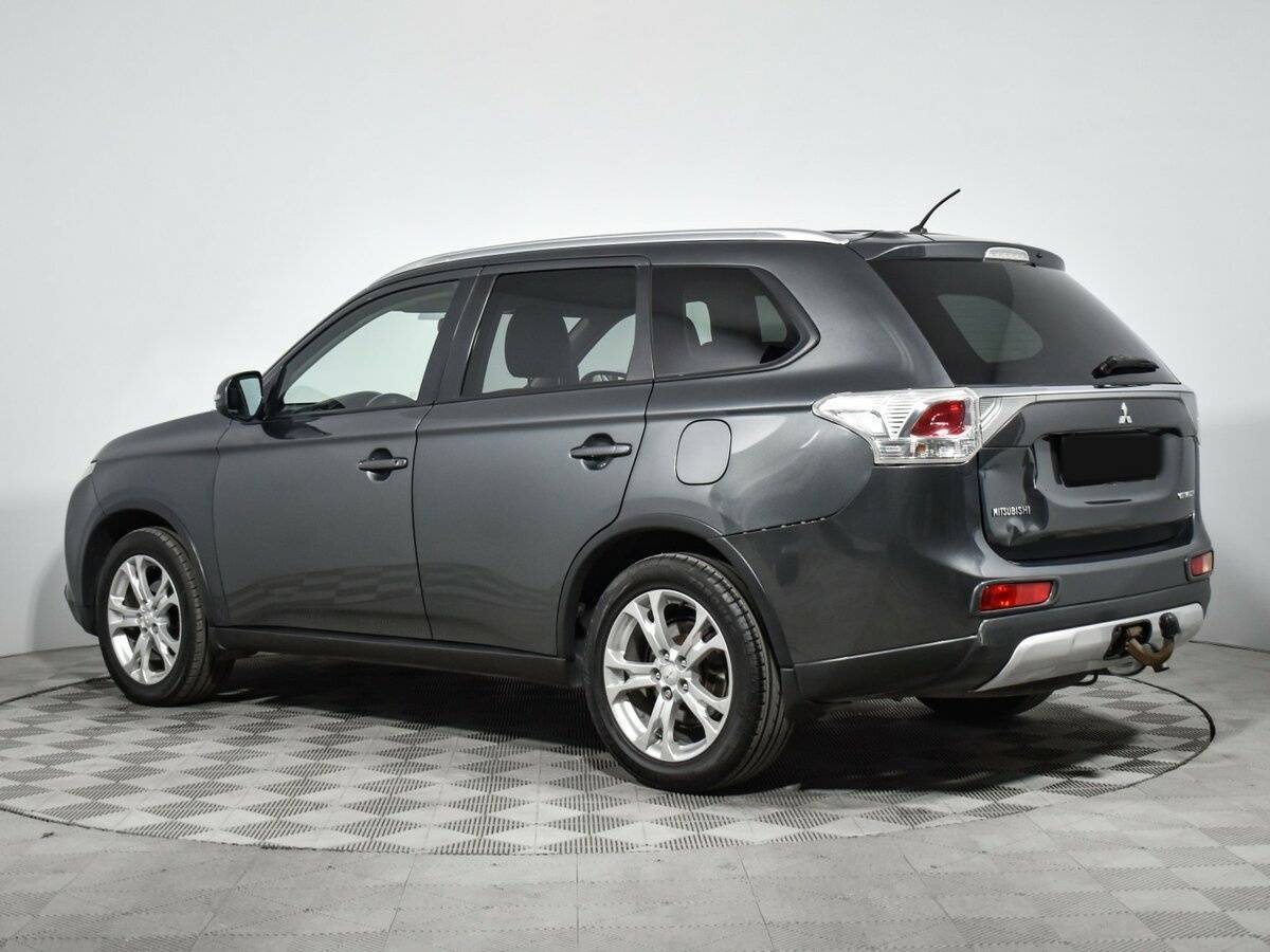 Купить Mitsubishi Outlander с пробегом. Фото: #5