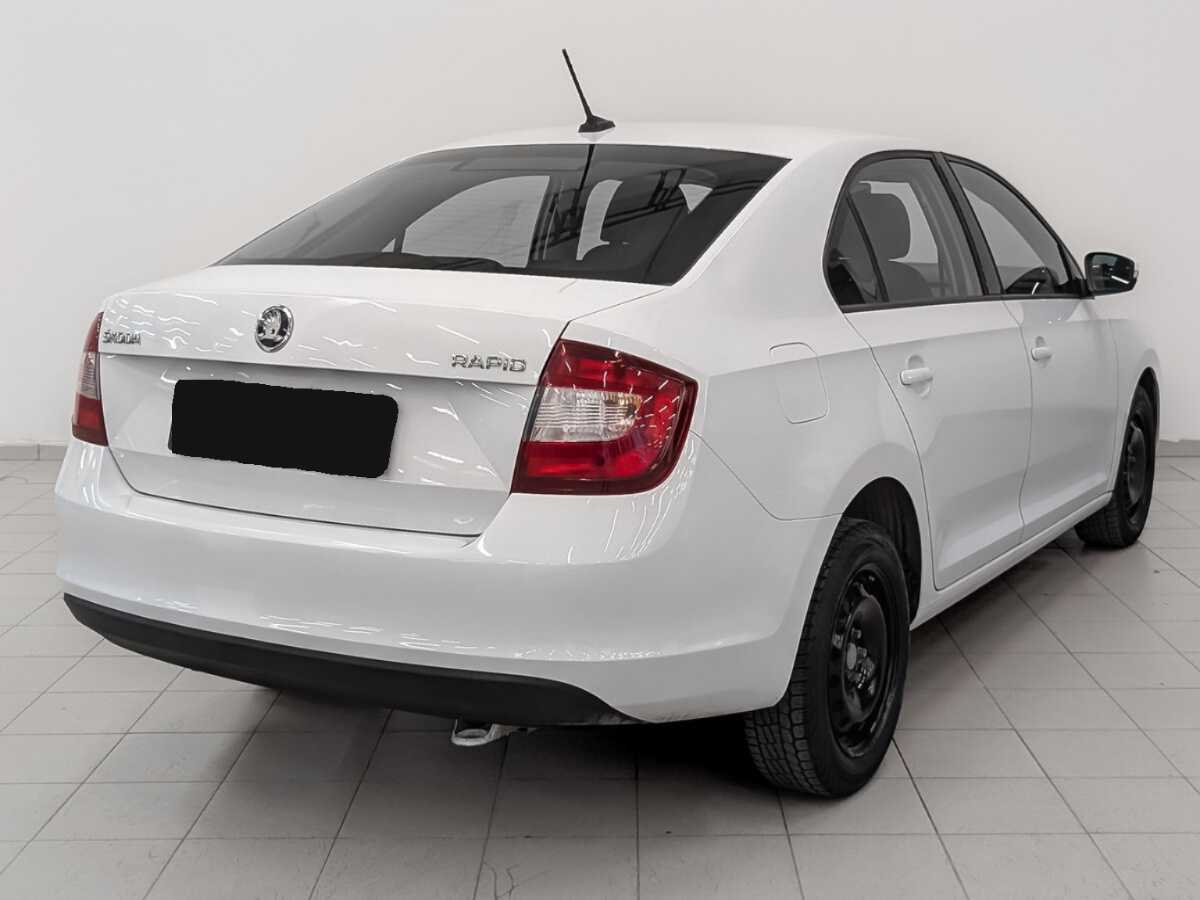 Купить Skoda Rapid с пробегом. Фото: #4
