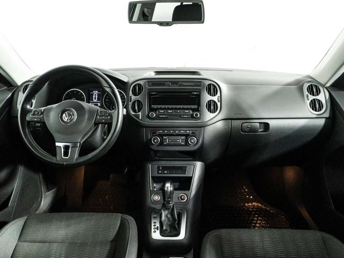 Купить Volkswagen Tiguan с пробегом. Фото: #12