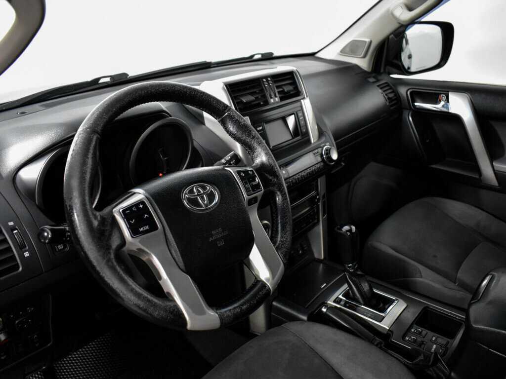 Купить Toyota Land Cruiser Prado с пробегом. Фото: #8