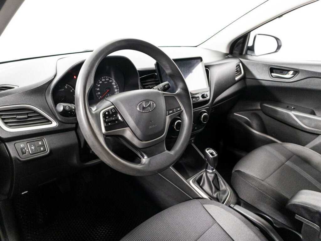 Купить Hyundai Solaris с пробегом. Фото: #10