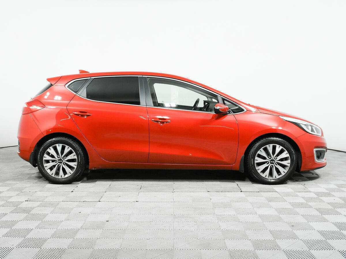 Купить Kia Ceed с пробегом. Фото: #3
