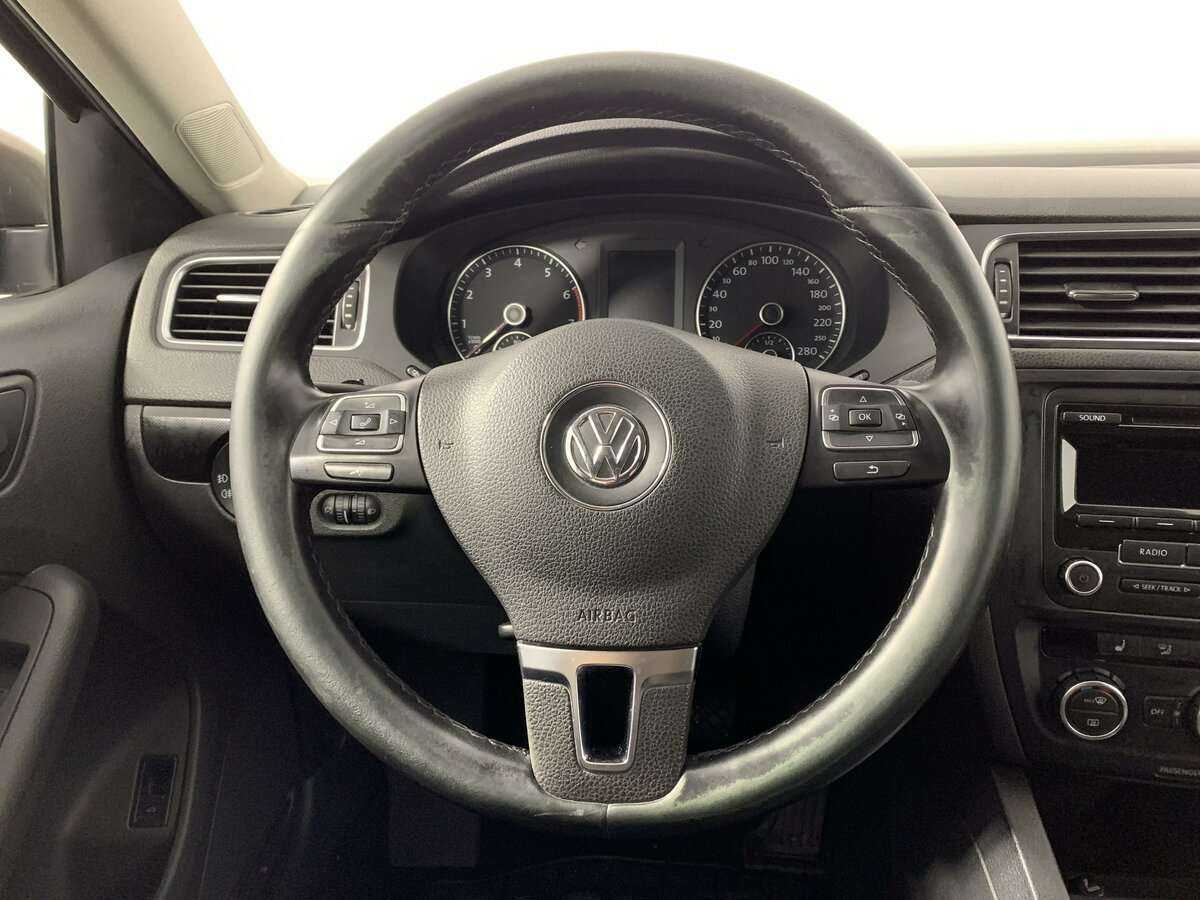 Купить Volkswagen Jetta с пробегом. Фото: #20