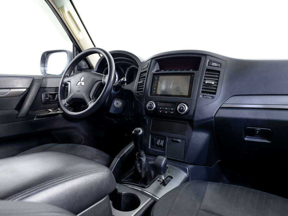 Купить Mitsubishi Pajero с пробегом. Фото: #7