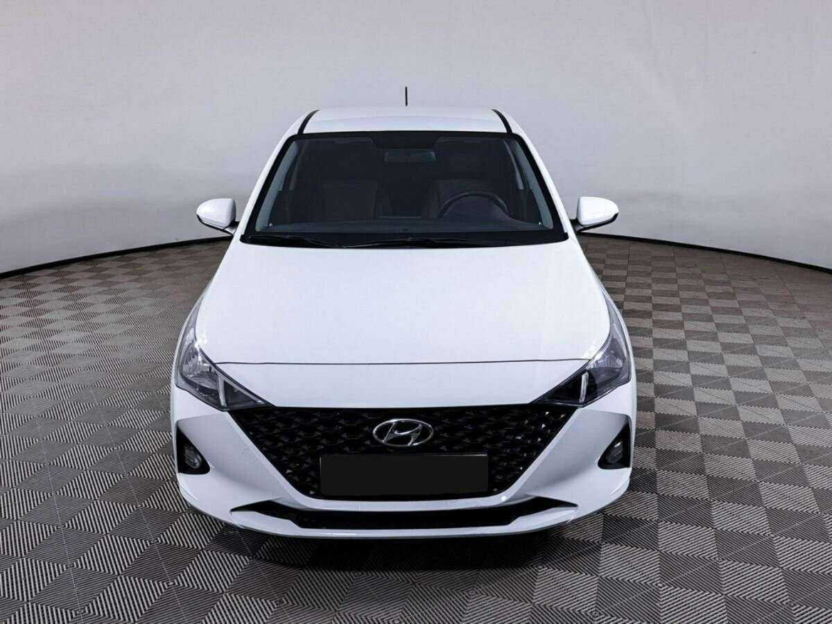Купить Hyundai Solaris с пробегом. Фото: #0