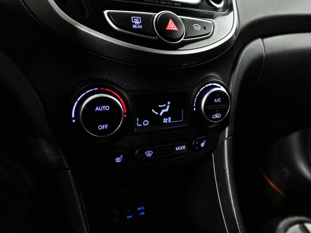 Купить Hyundai Solaris с пробегом. Фото: #15