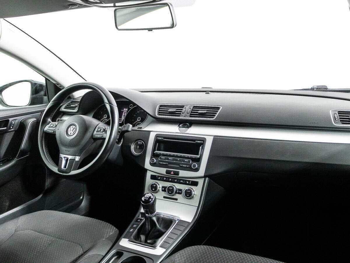 Купить Volkswagen Passat с пробегом. Фото: #8