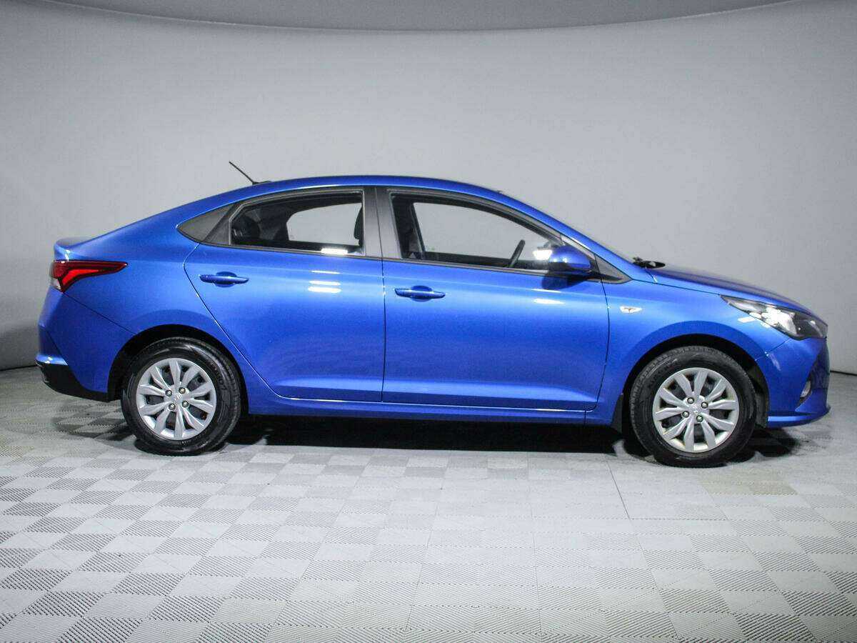 Купить Hyundai Solaris с пробегом. Фото: #3