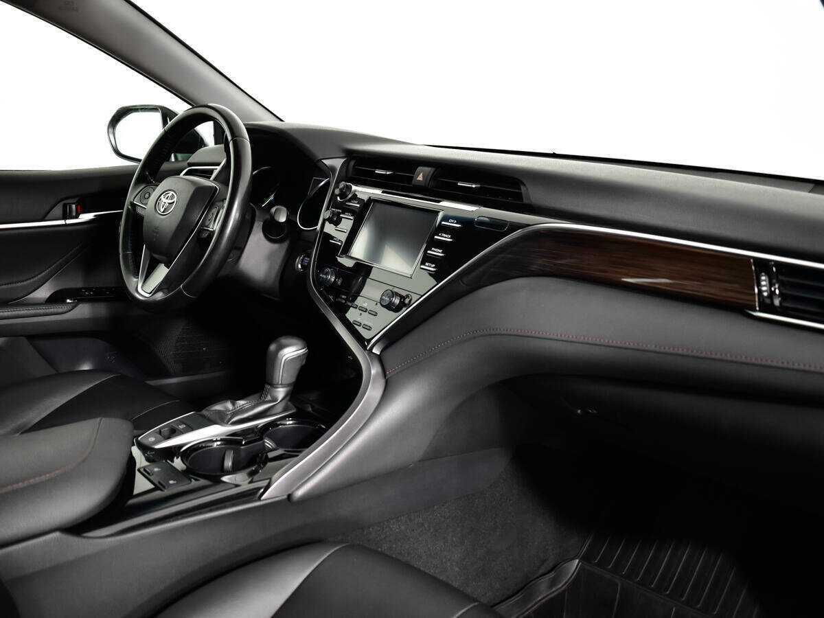 Купить Toyota Camry с пробегом. Фото: #8