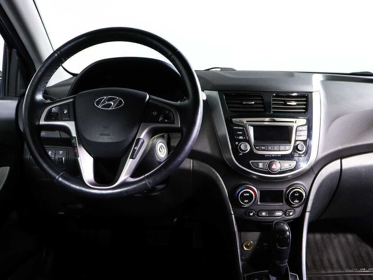 Купить Hyundai Solaris с пробегом. Фото: #9