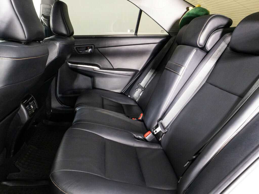 Купить Toyota Camry с пробегом. Фото: #9