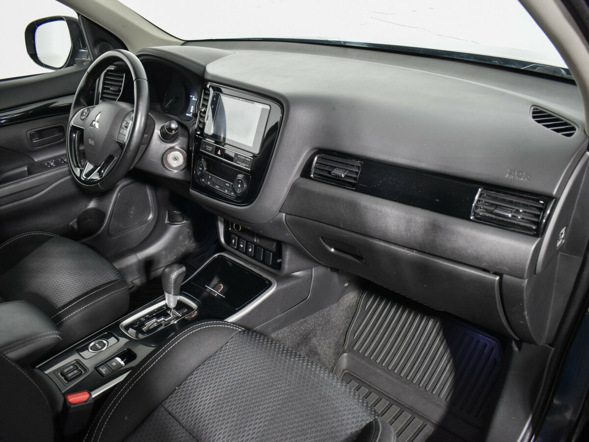 Купить Mitsubishi Outlander с пробегом. Фото: #11