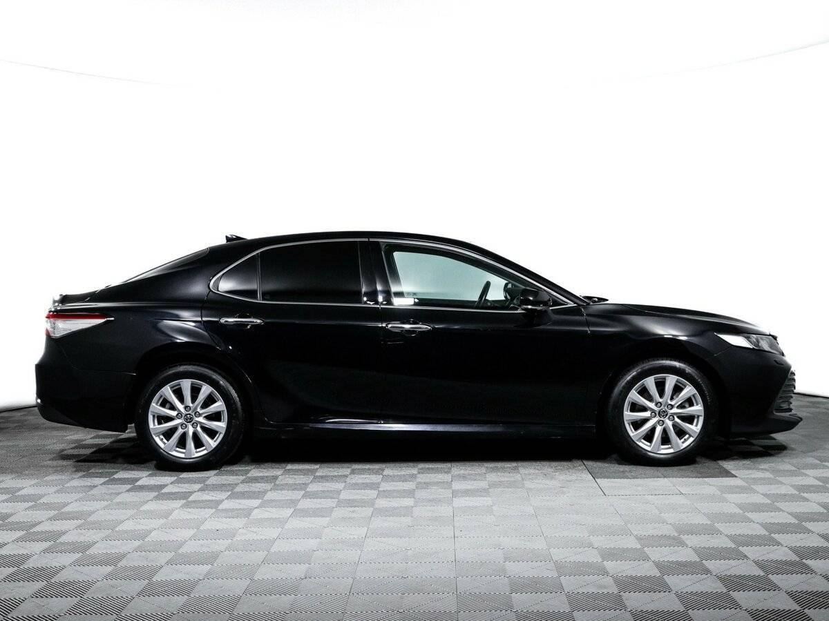 Купить Toyota Camry с пробегом. Фото: #2