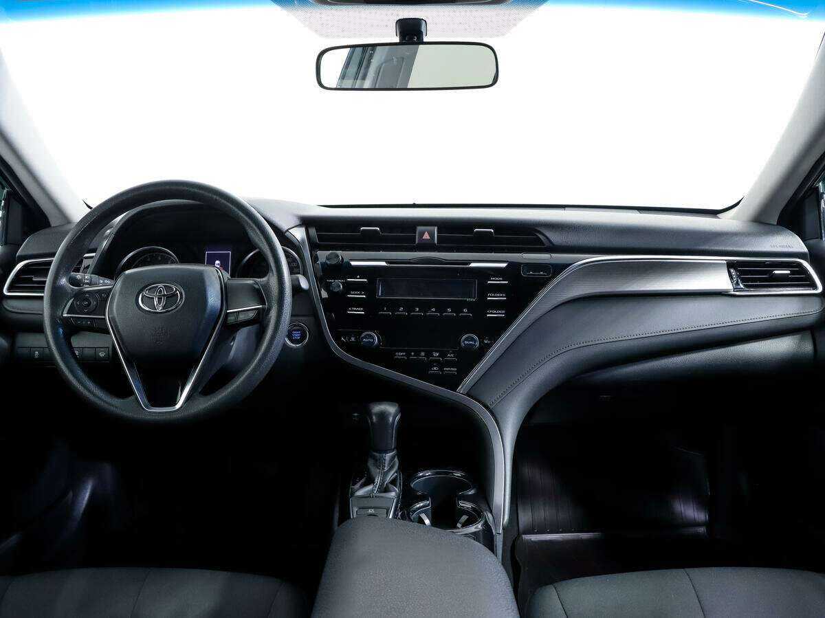 Купить Toyota Camry с пробегом. Фото: #7