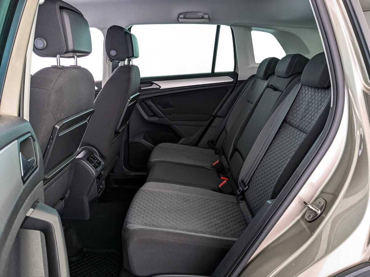 Купить Volkswagen Tiguan с пробегом. Фото: #13