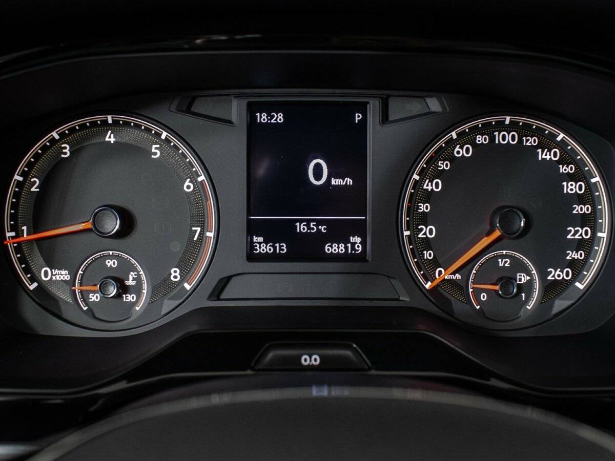 Купить Volkswagen Bora с пробегом. Фото: #8
