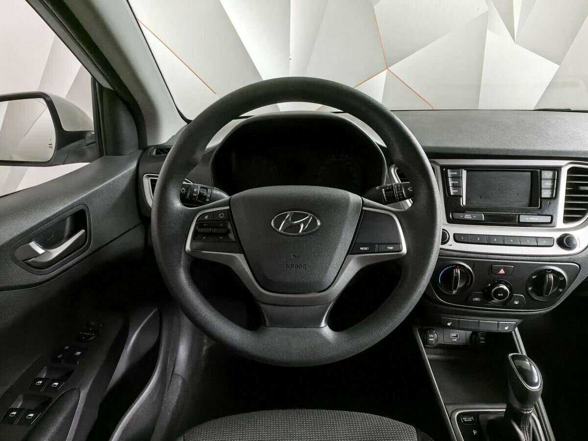 Купить Hyundai Solaris с пробегом. Фото: #14