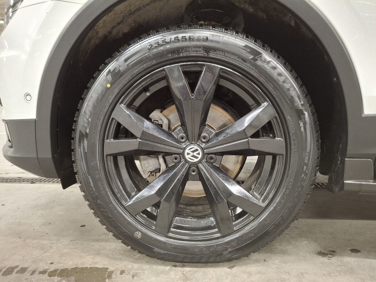 Купить Volkswagen Tiguan с пробегом. Фото: #16
