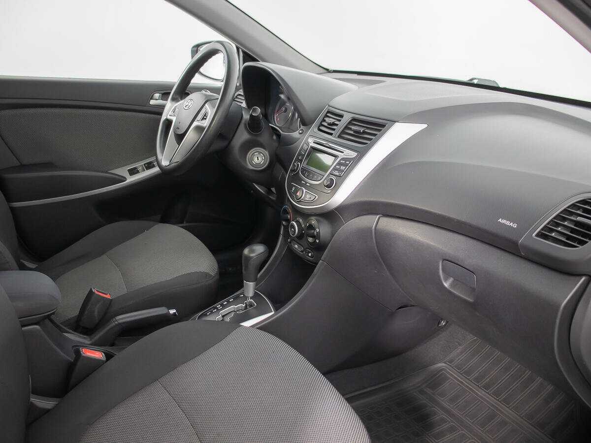 Купить Hyundai Solaris с пробегом. Фото: #8