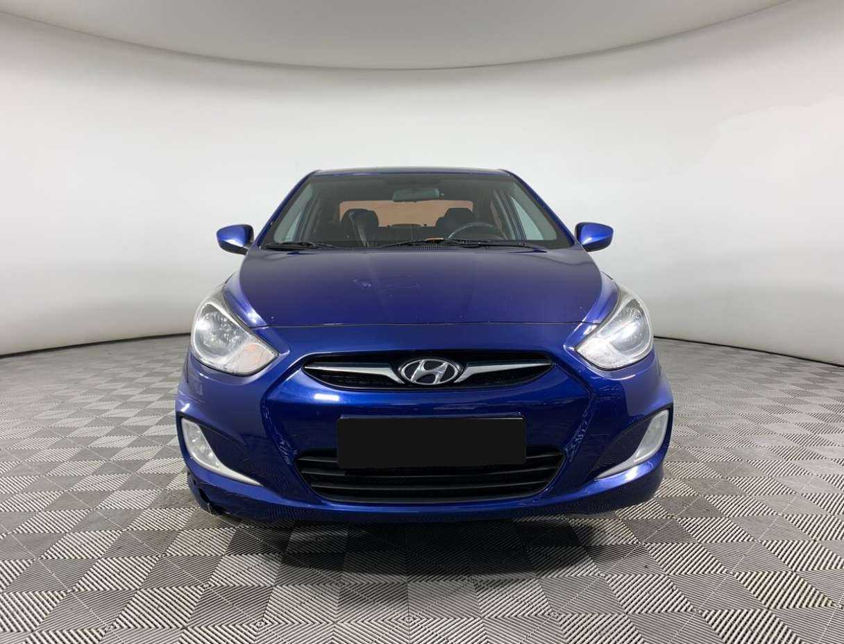 Купить Hyundai Solaris с пробегом. Фото: #1
