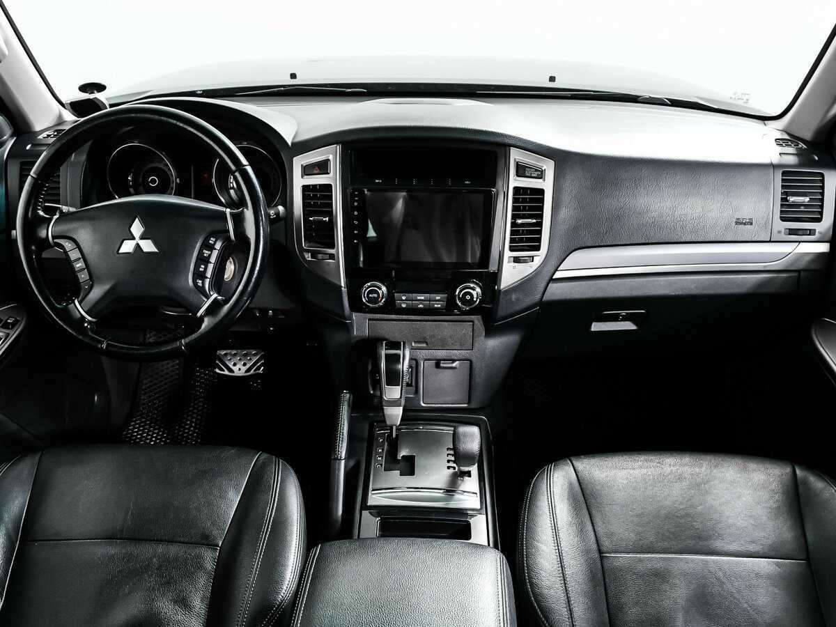 Купить Mitsubishi Pajero с пробегом. Фото: #10