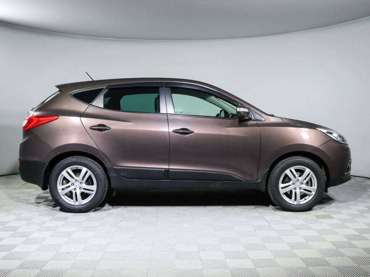 Купить Hyundai ix35 с пробегом. Фото: #3