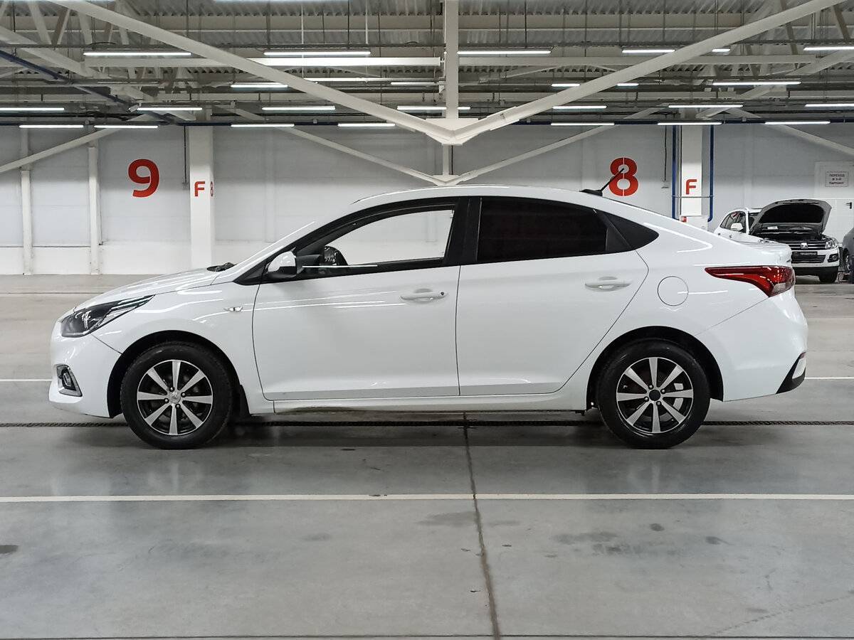 Купить Hyundai Solaris с пробегом. Фото: #7