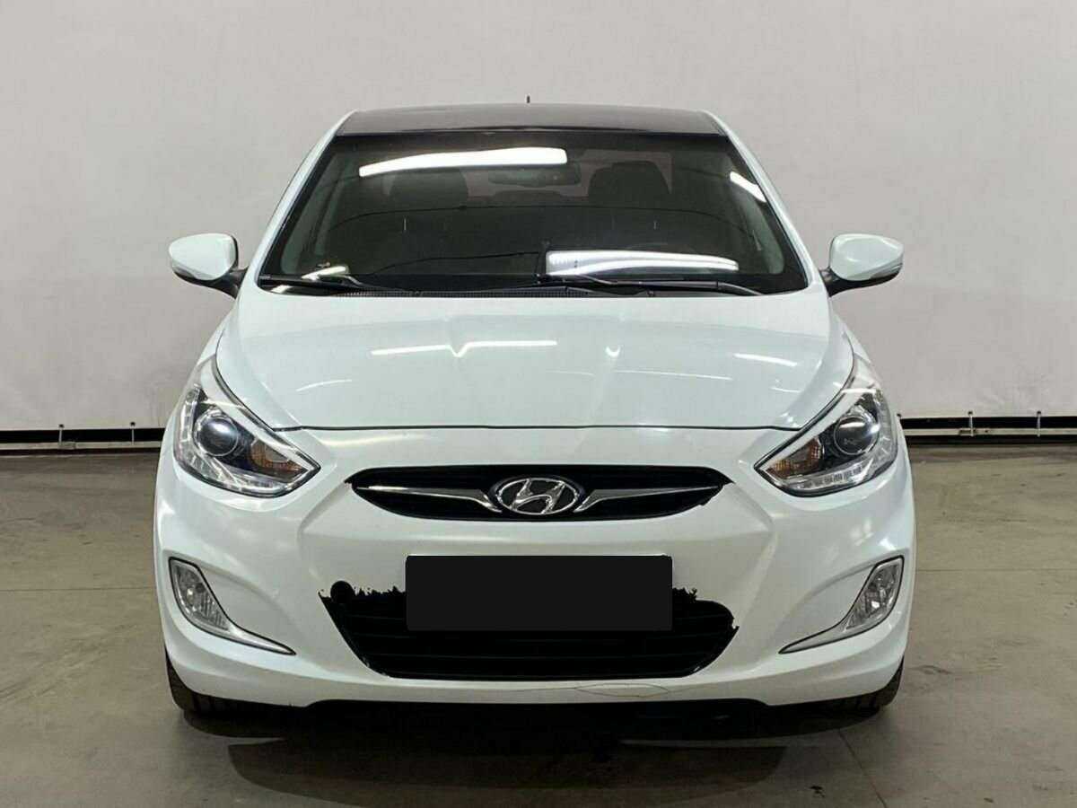 Купить Hyundai Solaris с пробегом. Фото: #1