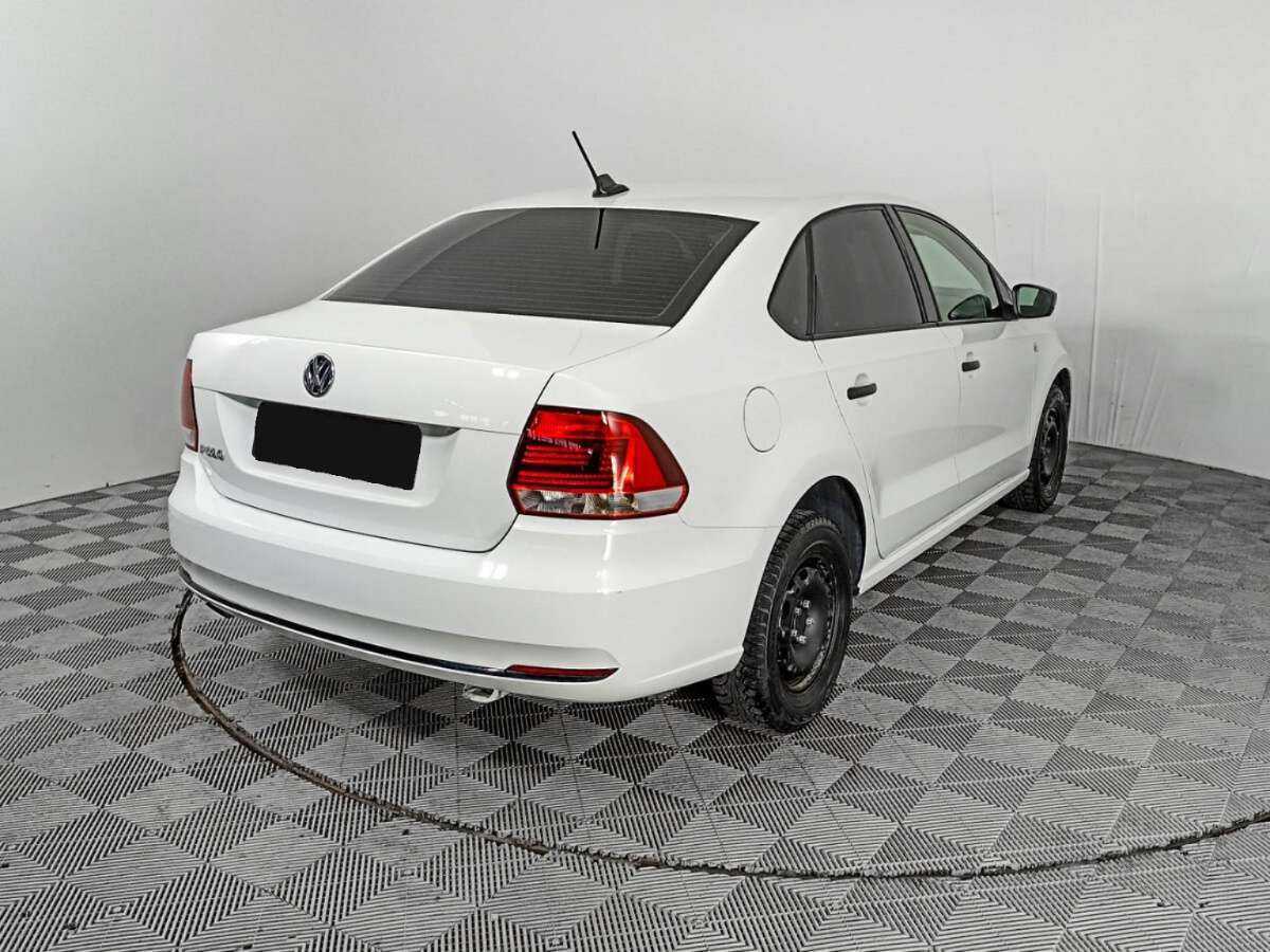 Купить Volkswagen Polo с пробегом. Фото: #4
