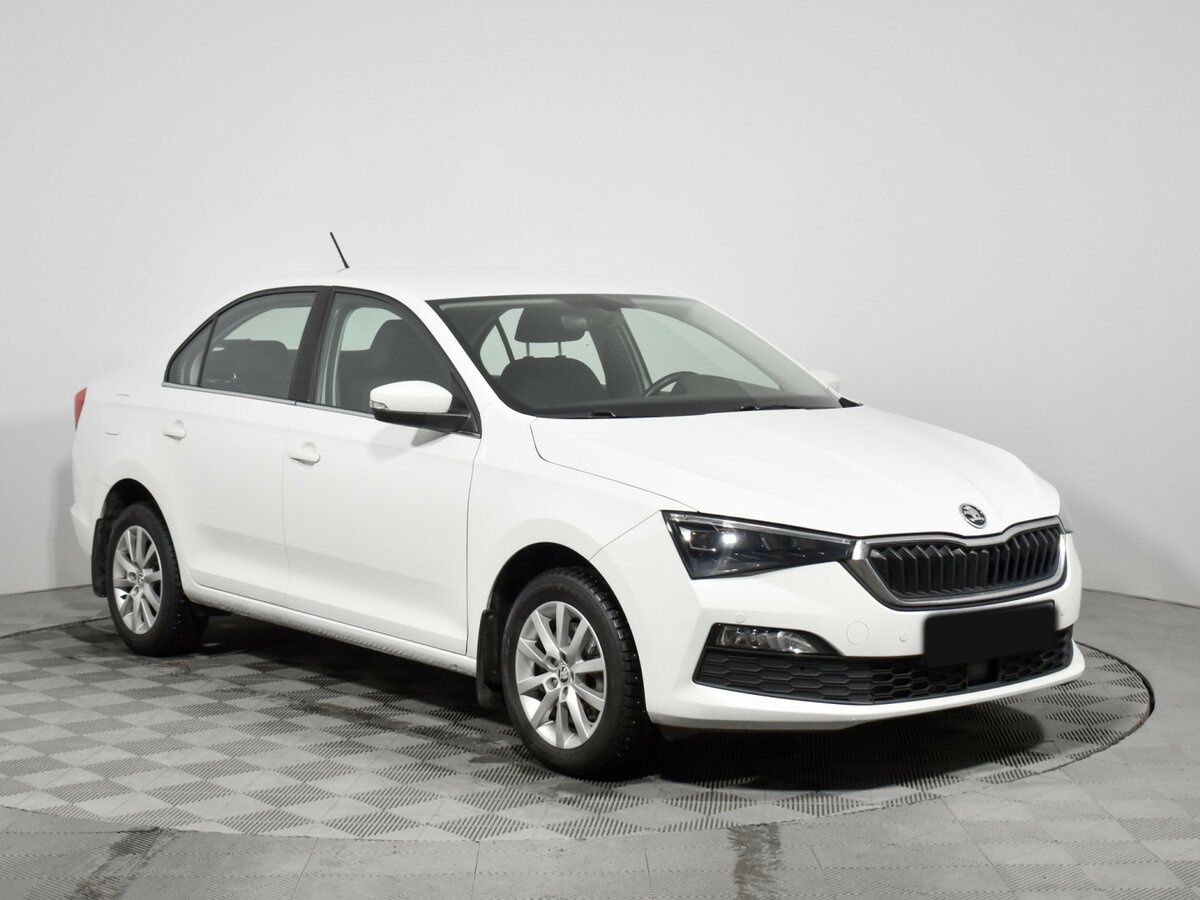 Купить Skoda Rapid с пробегом. Фото: #2