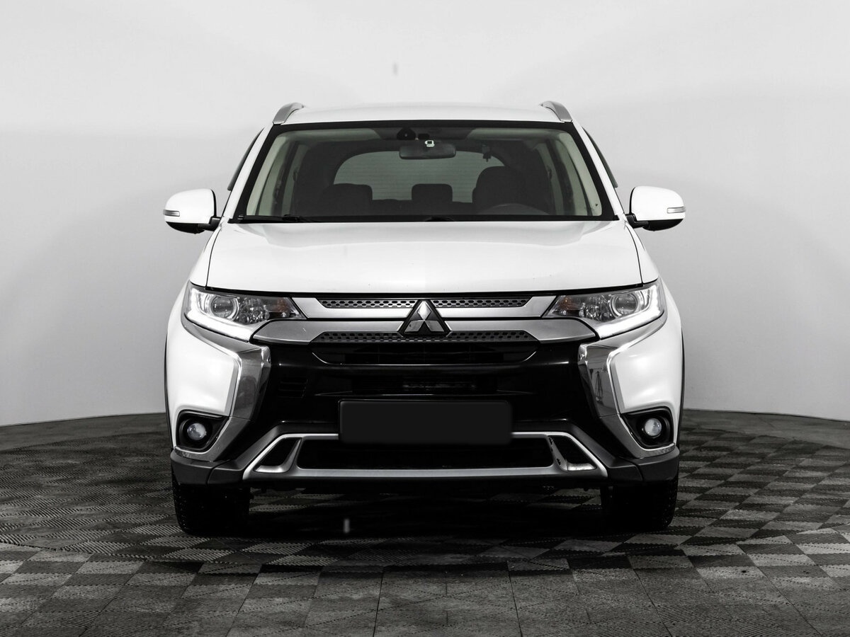 Купить Mitsubishi Outlander с пробегом. Фото: #1