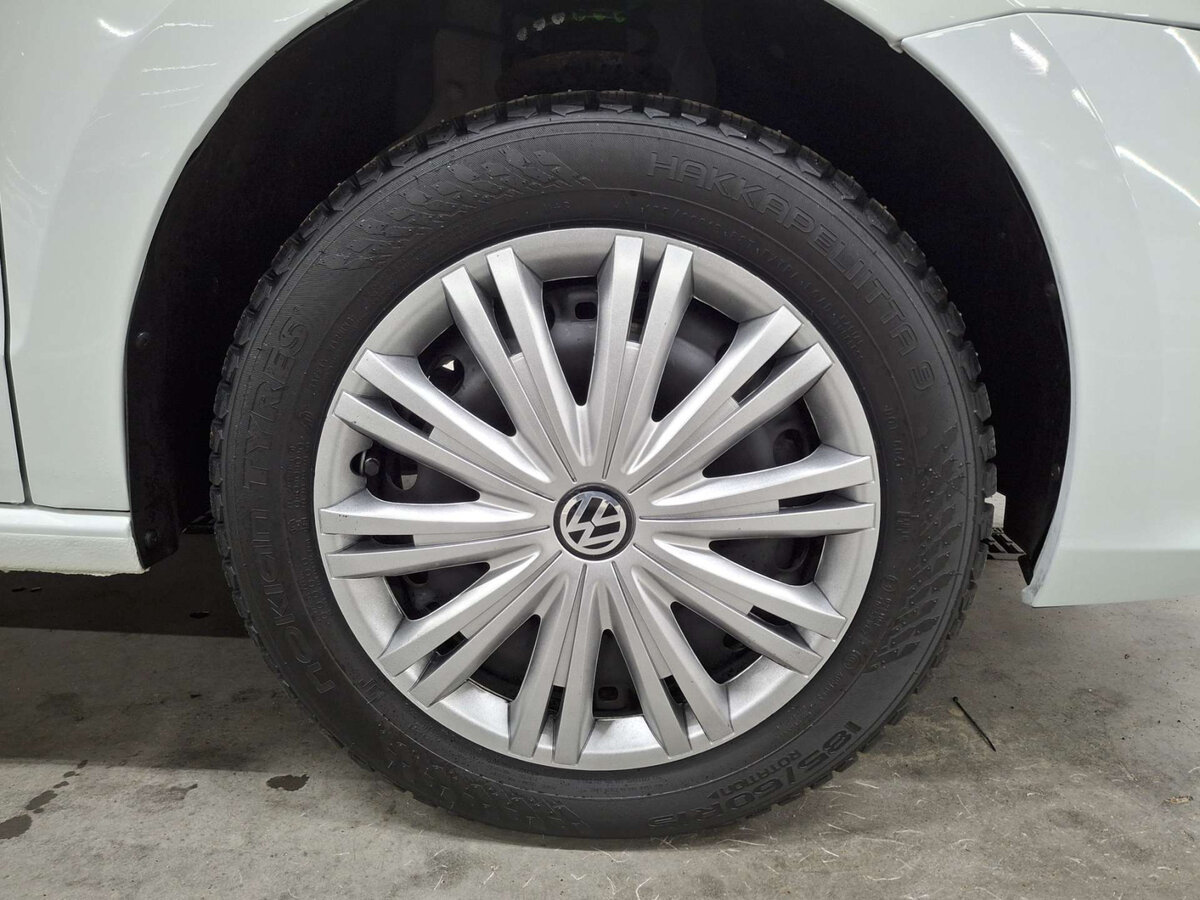 Купить Volkswagen Polo с пробегом. Фото: #16