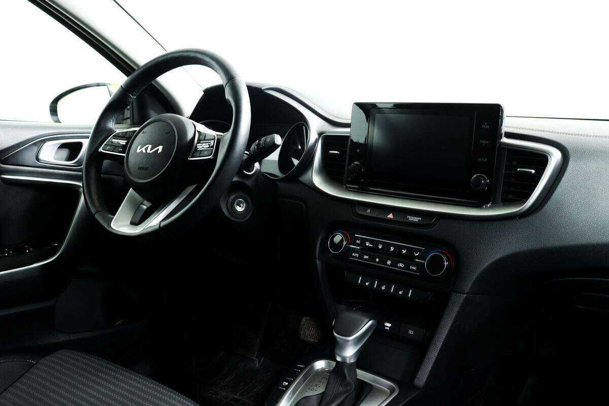 Купить Kia XCeed с пробегом. Фото: #8