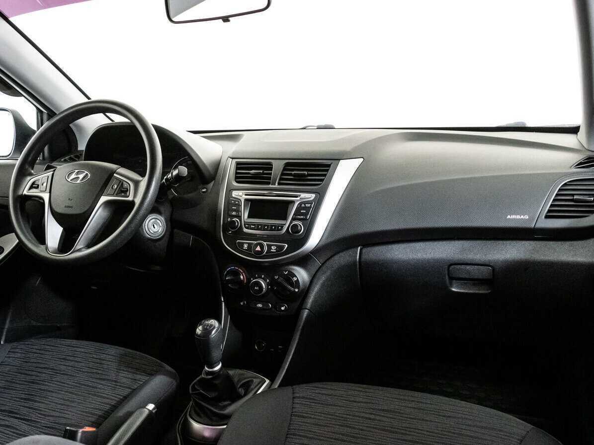 Купить Hyundai Solaris с пробегом. Фото: #8
