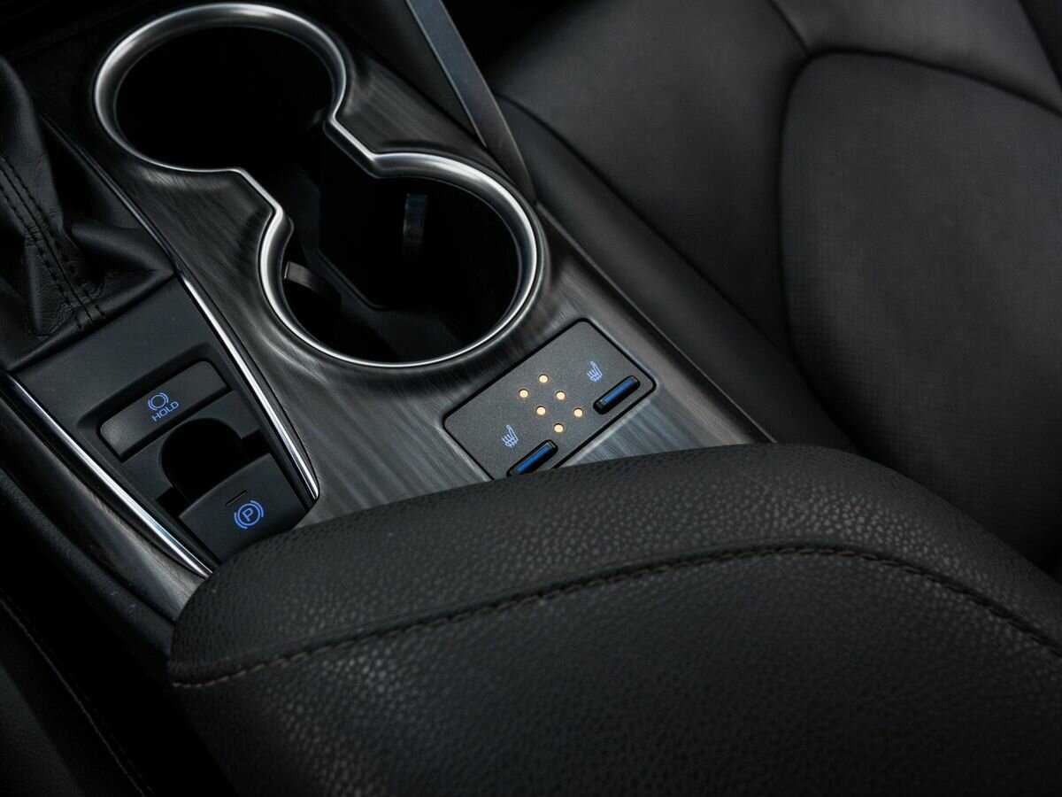 Купить Toyota Camry с пробегом. Фото: #16