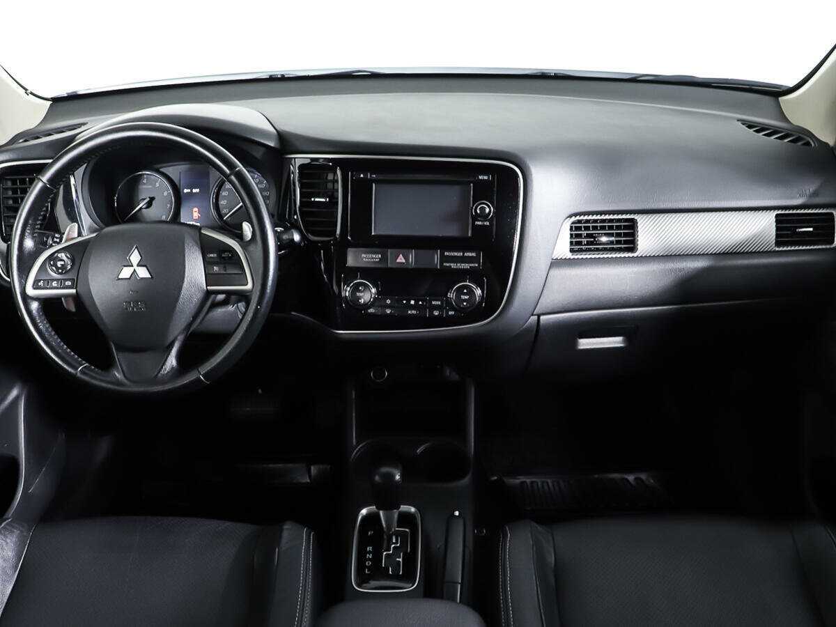 Купить Mitsubishi Outlander с пробегом. Фото: #10