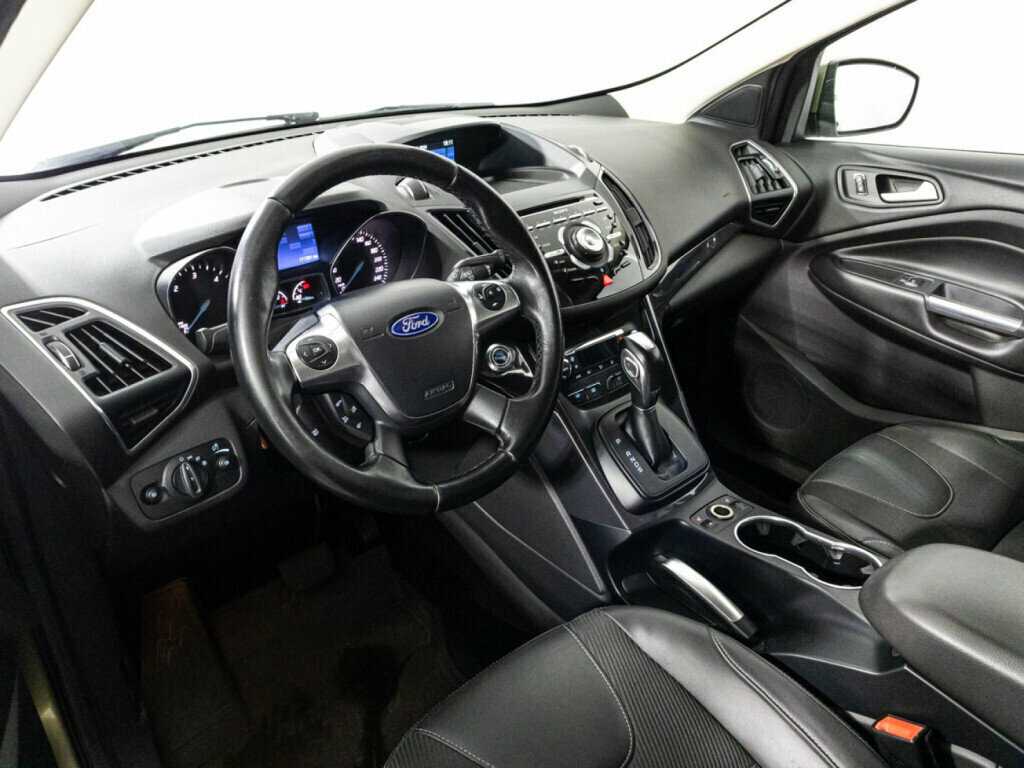 Купить Ford Kuga с пробегом. Фото: #10