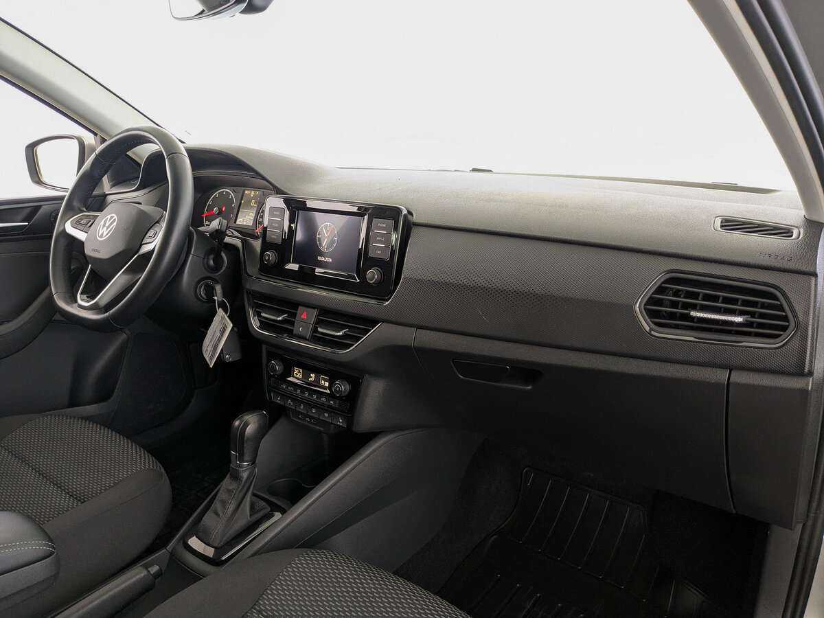 Купить Volkswagen Polo с пробегом. Фото: #8