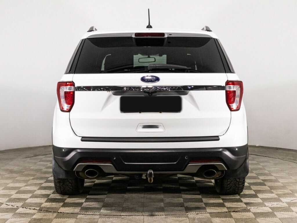 Купить Ford Explorer с пробегом. Фото: #4