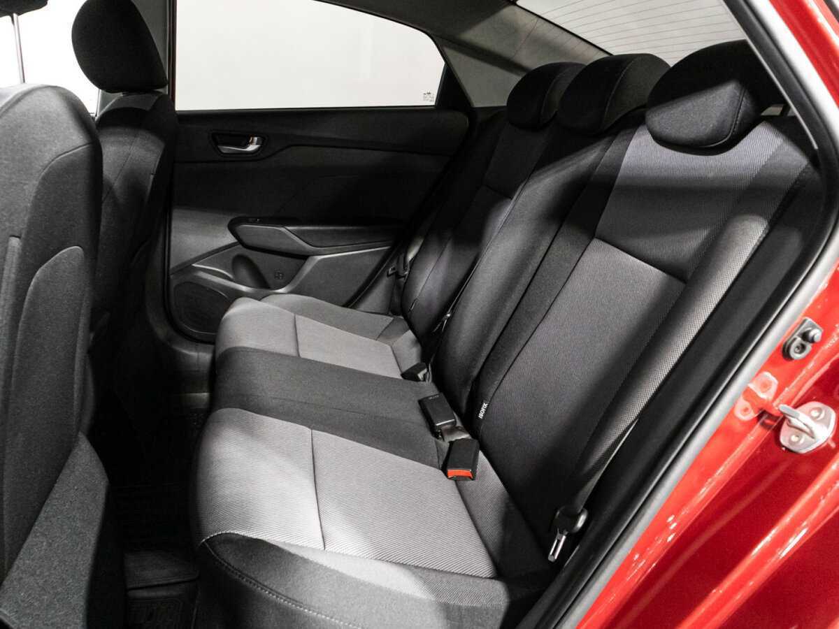 Купить Hyundai Solaris с пробегом. Фото: #9