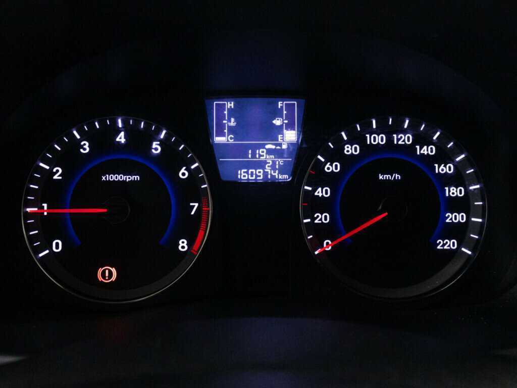Купить Hyundai Solaris с пробегом. Фото: #11