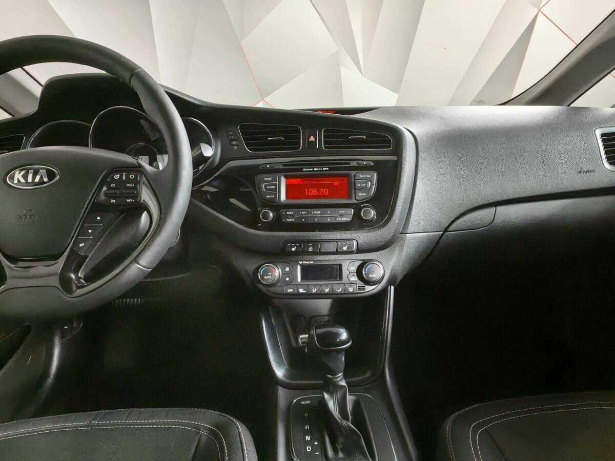 Купить Kia Ceed с пробегом. Фото: #9